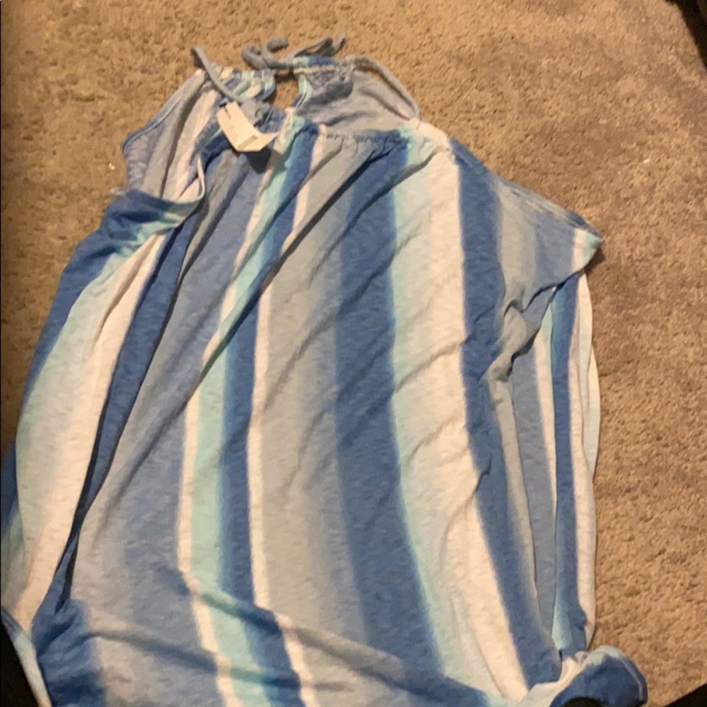 Sleeveless tunic